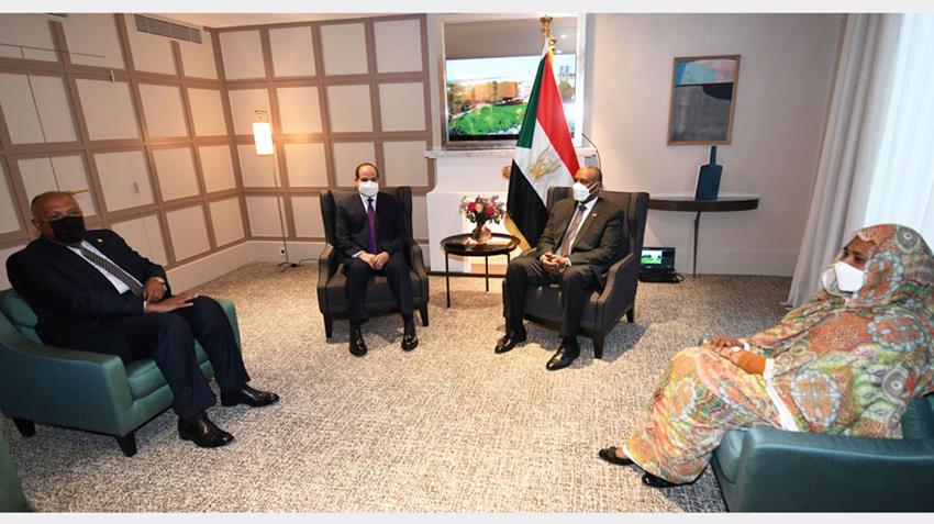 الرئيس عبد الفتاح السيسي يلتقي برئيس مجلس السيادة الانتقالي السوداني 16-05-2021