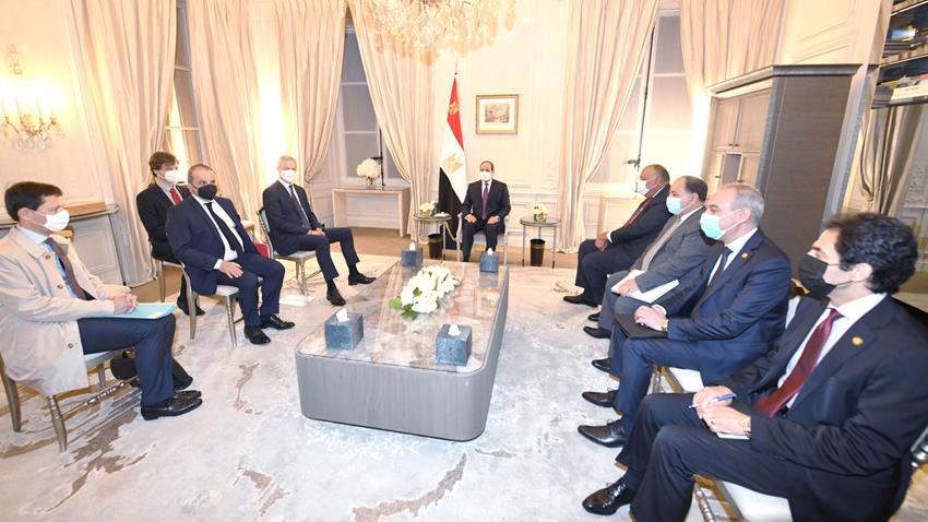 الرئيس عبد الفتاح السيسي يستقبل وزير الاقتصاد والمالية الفرنسي بمقر إقامة سيادته في باريس19-5-2021