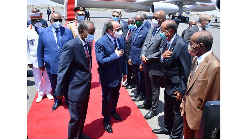 الرئيس عبد الفتاح السيسي يصل إلى دولة جيبوتي لعقد جلسة مباحثات ثنائية مع رئيس جيبوتي في القصر الجمهوري 27/5/2021