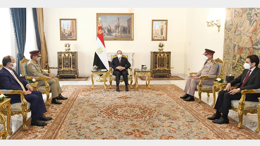 President El-Sisi Receives Pakistan's Chairman Joint Chiefs of Staff Committee