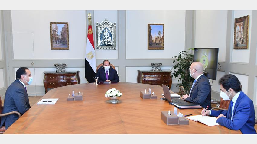الرئيس عبد الفتاح السيسي يجتمع برئيس مجلس الوزراء ووزير الإسكان والمرافق والمجتمعات العمرانية