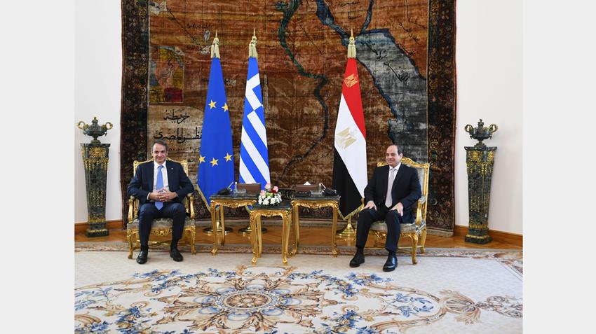 الرئيس عبد الفتاح السيسي يستقبل رئيس وزراء جمهورية اليونان