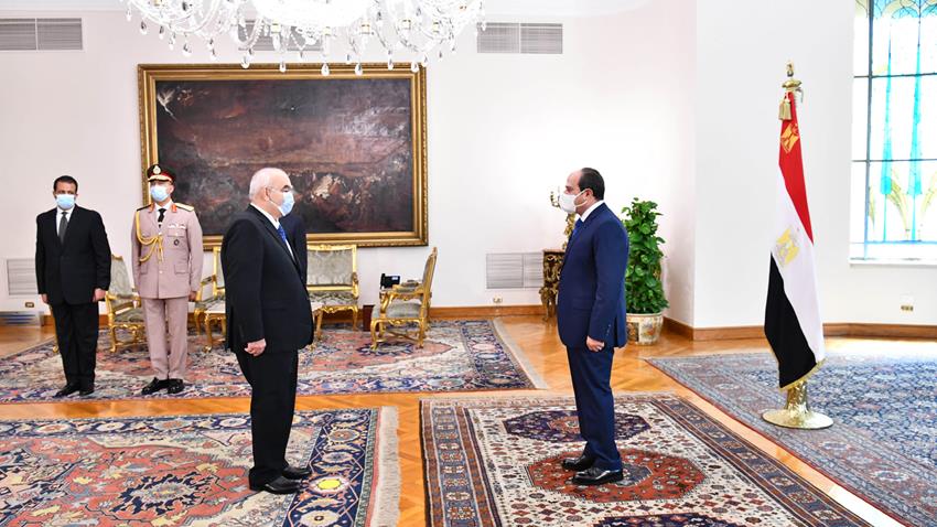 الرئيس عبد الفتاح السيسي يشهد أداء حلف اليمين للمستشار حسين مصطفى فتحي رئيسًا لهيئة قضايا الدولة.