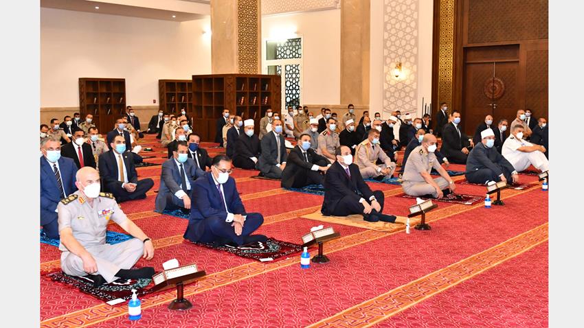 الرئيس عبد الفتاح السيسي يؤدي صلاة عيد الأضحى المبارك بمسجد "مالك الملك" بمدينة العلمين الجديدة  20/7/2021