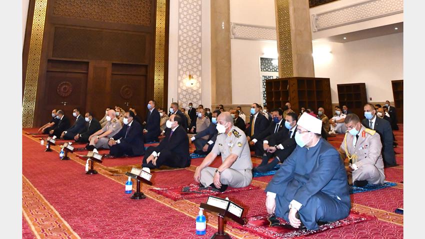 الرئيس عبد الفتاح السيسي يؤدي صلاة عيد الأضحى المبارك بمسجد "مالك الملك" بمدينة العلمين الجديدة  20/7/2021