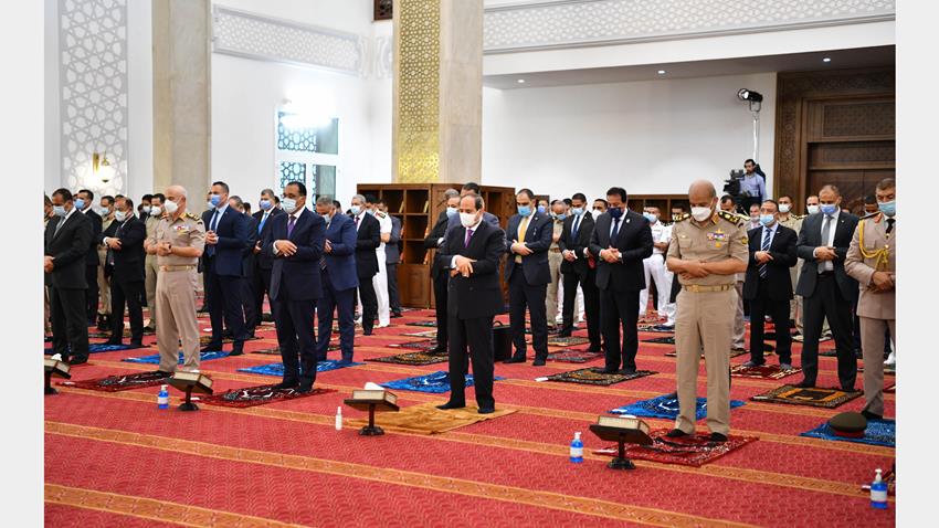 الرئيس عبد الفتاح السيسي يؤدي صلاة عيد الأضحى المبارك بمسجد "مالك الملك" بمدينة العلمين الجديدة  20/7/2021