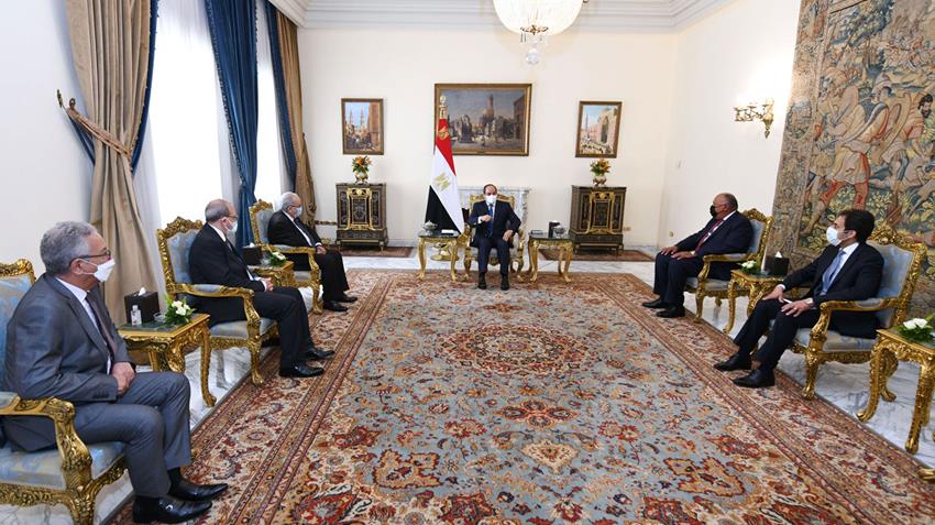 الرئيس عبد الفتاح السيسي يستقبل وزير الشئون الخارجية الجزائرية