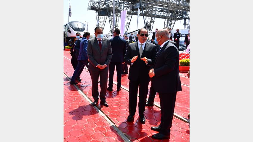 الرئيس عبد الفتاح السيسي يتفقد عربات القطارات الجديدة بميناء الإسكندرية 7-09-2021