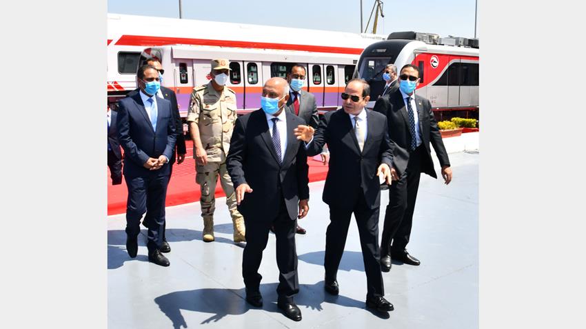 الرئيس عبد الفتاح السيسي يتفقد عربات القطارات الجديدة بميناء الإسكندرية 7-09-2021