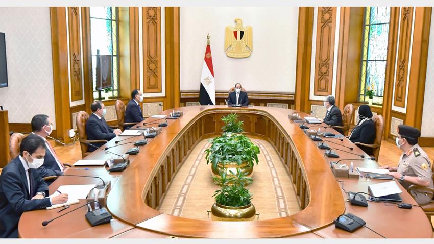 الرئيس عبد الفتاح السيسي يتابع تطورات عدد من مشروعات قطاع الصناعات البترولية على مستوى الجمهورية.