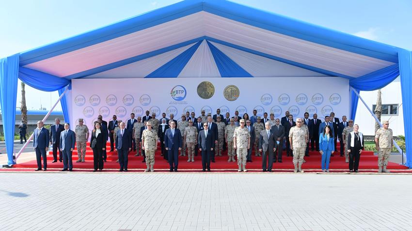 الرئيس عبد الفتاح السيسي يفتتح محطة معالجة مياه مصرف بحر البقر
