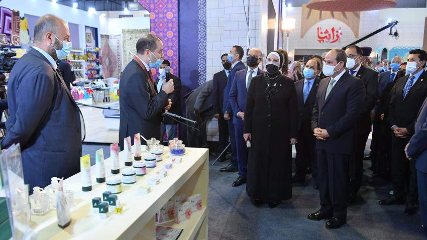 الرئيس عبد الفتاح السيسي يفتتح معرض تراثنا للحرف اليدوية والمنتجات التراثية9/10/2021