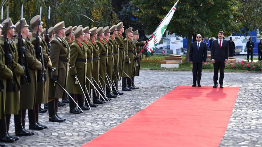 الرئيس عبد الفتاح السيسي يلتقي برئيس جمهورية المجر 12-10-2021