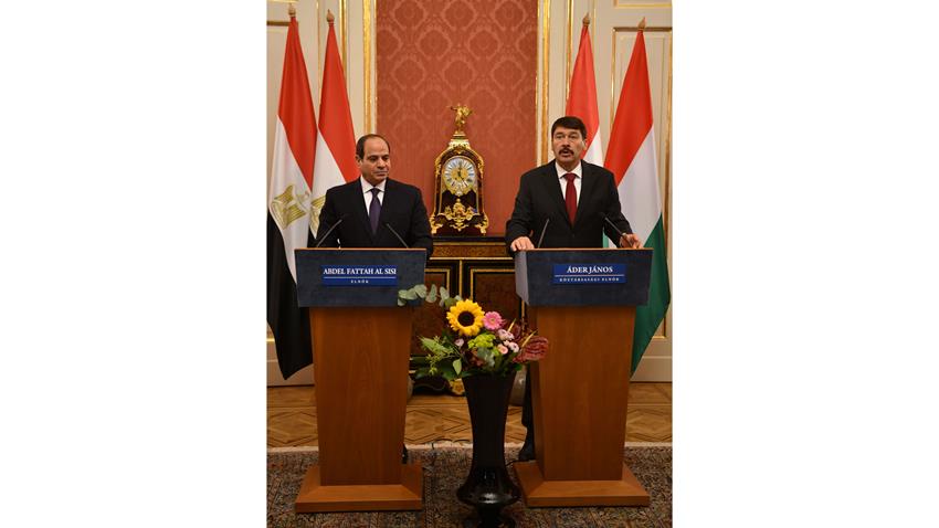 الرئيس عبد الفتاح السيسي يلتقي رئيس جمهورية المجر