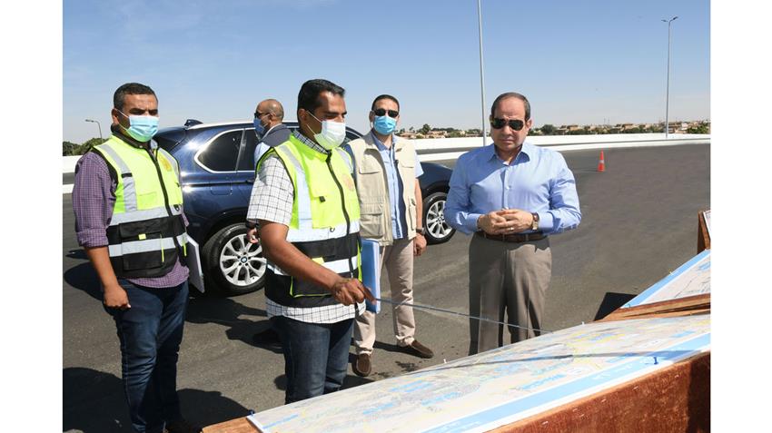 الرئيس عبد الفتاح السيسي يتفقد أعمال تطوير الطرق والمحاور الجديدة بالقاهرة الكبرى 15-10-2021