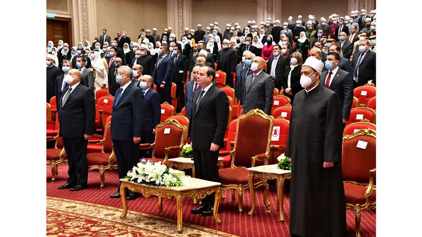 الرئيس عبد الفتاح السيسي يكرم عدد من الشخصيات والعلماء بمناسبة المولد النبوي الشريف
