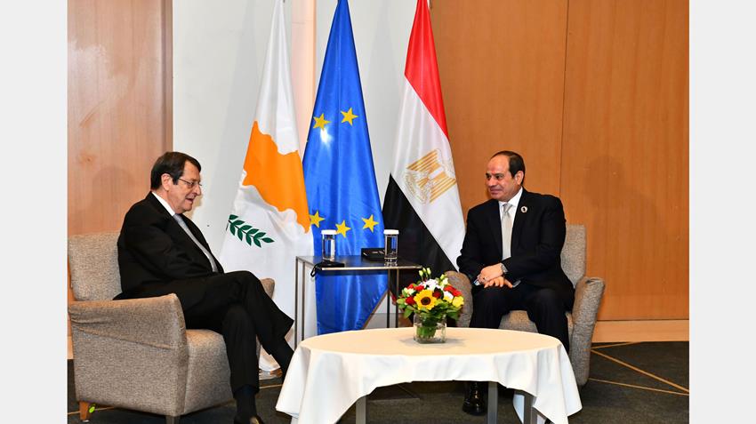 الرئيس عبد افتاح السيسي يلتقي الرئيس القبرصي في العاصمة اليونانية أثينا