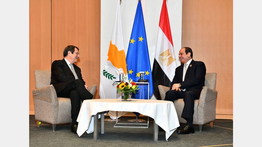 الرئيس عبد افتاح السيسي يلتقي الرئيس القبرصي في العاصمة اليونانية أثينا