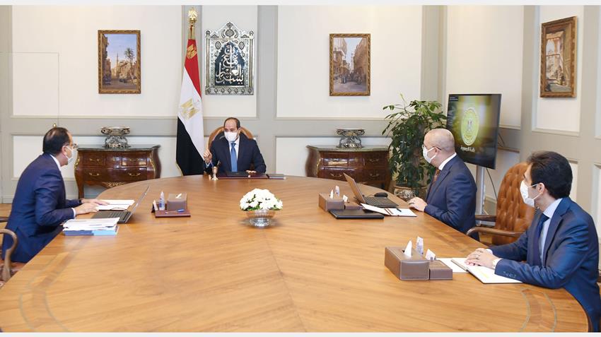 الرئيس عبد الفتاح السيسي يجتمع مع رئيس مجلس الوزراء، ووزير الإسكان والمرافق والمجتمعات العمرانية3/11/2021
