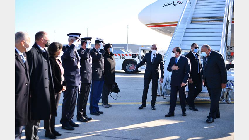 الرئيس عبد الفتاح السيسي يصل إلى مطار شارل ديجول باريس للمشاركة في مؤتمر باريس الدولي حول ليبيا 11/11/2021