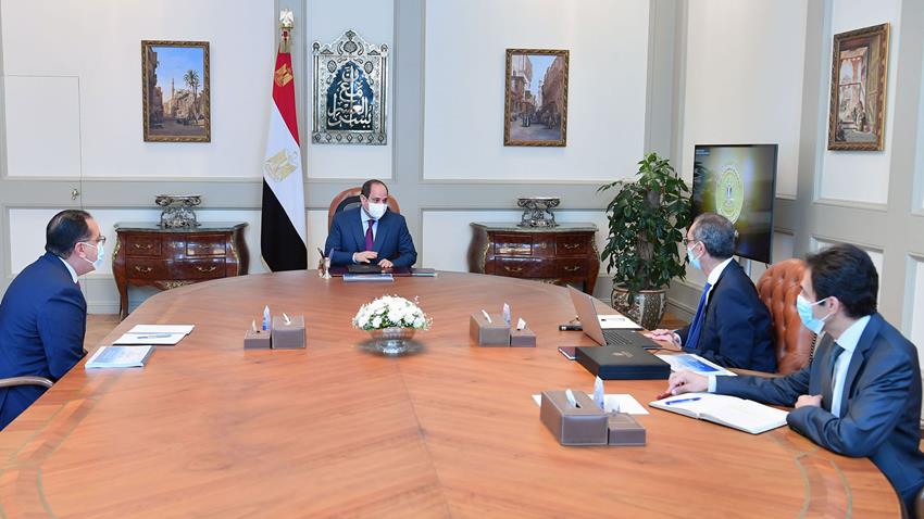 الرئيس عبد الفتاح السيسي يجتمع برئيس مجلس الوزراء ووزير الاتصالات وتكنولوجيا المعلومات 15-11-2021