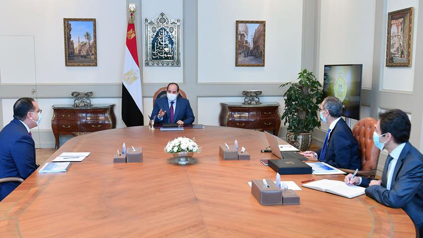الرئيس عبد الفتاح السيسي يجتمع برئيس مجلس الوزراء ووزير الاتصالات وتكنولوجيا المعلومات 15-11-2021