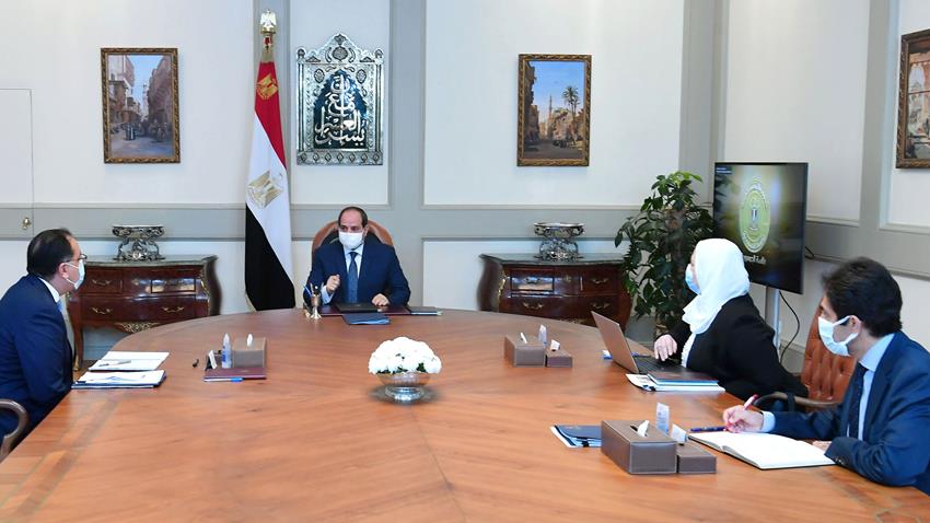 الرئيس عبد الفتاح السيسي يجتمع برئيس مجلس الوزراء ووزيرة التضامن الاجتماعي 28/11/2021