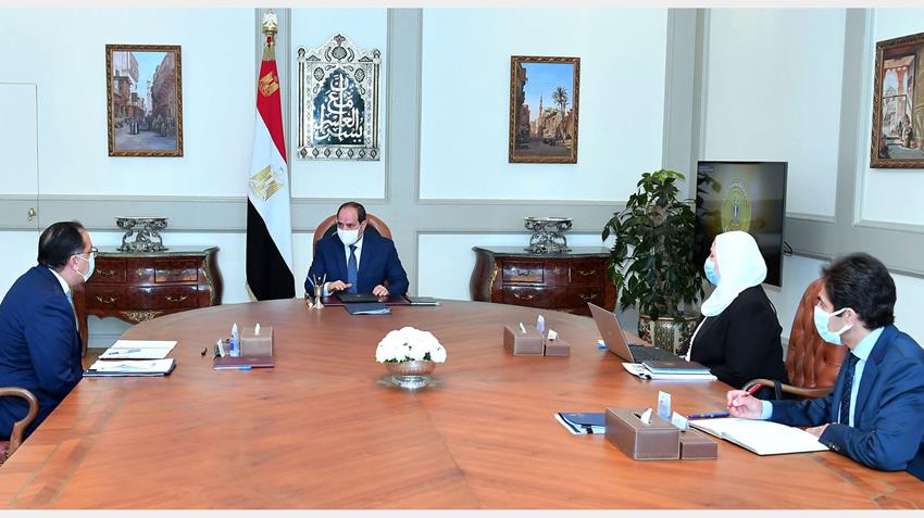 الرئيس عبد الفتاح السيسي يجتمع برئيس مجلس الوزراء ووزيرة التضامن الاجتماعي 28/11/2021
