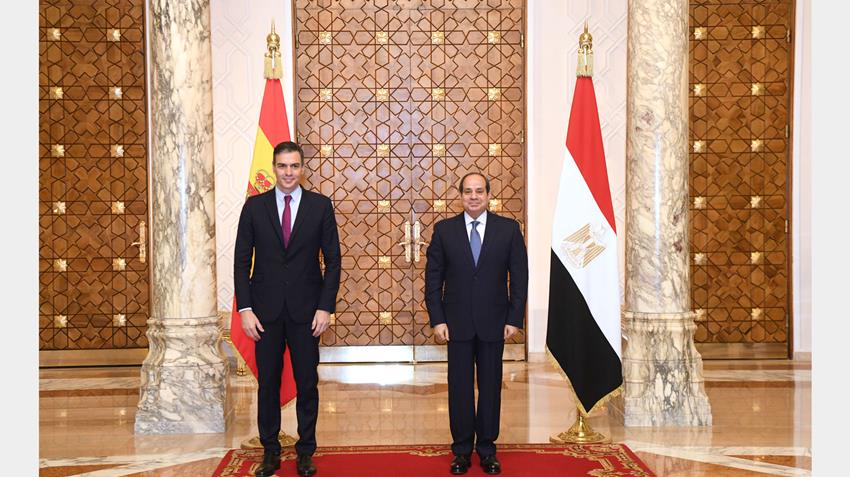 Le Président Al-Sissi accueille le Chef du gouvernement du Royaume d'Espagne