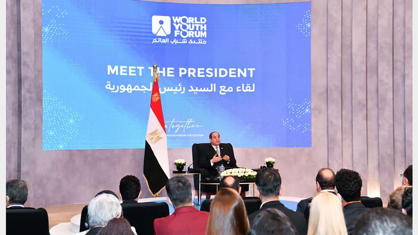 الرئيس عبد الفتاح السيسي يعقد لقاء مع عدد من المراسلين الأجانب المعتمدين في مصر
