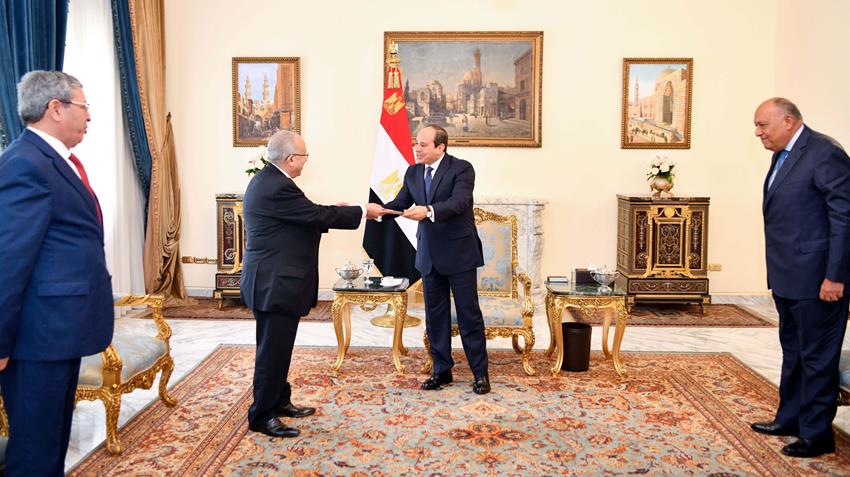 الرئيس عبد الفتاح السيسي يستقبل وزير الشئون الخارجية الجزائرية 17/1/2022