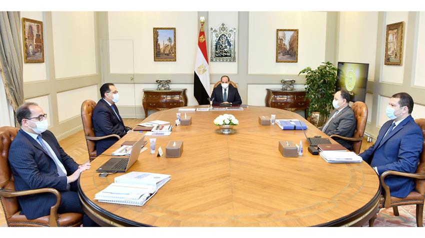 الرئيس عبد الفتاح السيسي يجتمع مع رئيس مجلس الوزراء ووزير المالية 18/1/2022