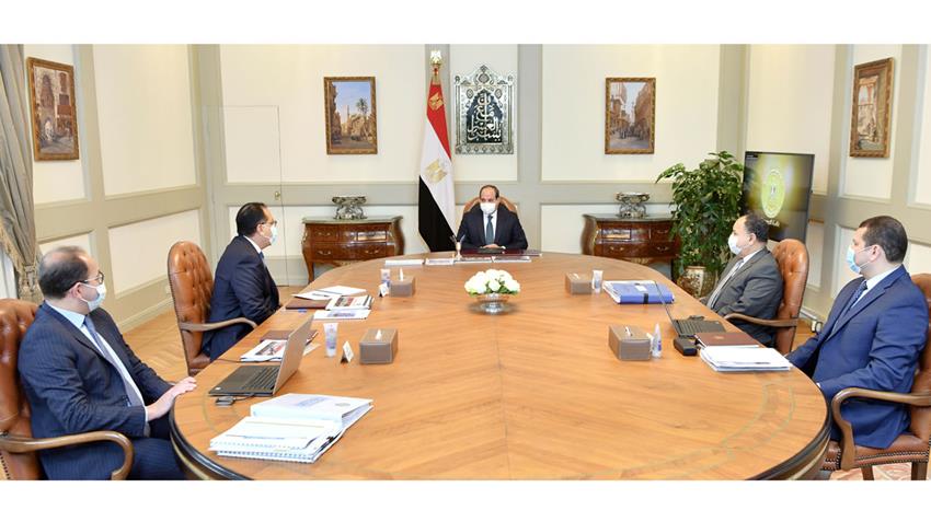 الرئيس عبد الفتاح السيسي يجتمع مع رئيس مجلس الوزراء ووزير المالية 18/1/2022