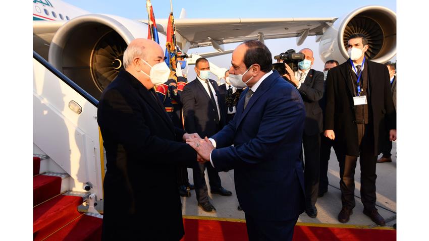 الرئيس عبد الفتاح السيسي يستقبل الرئيس الجزائري