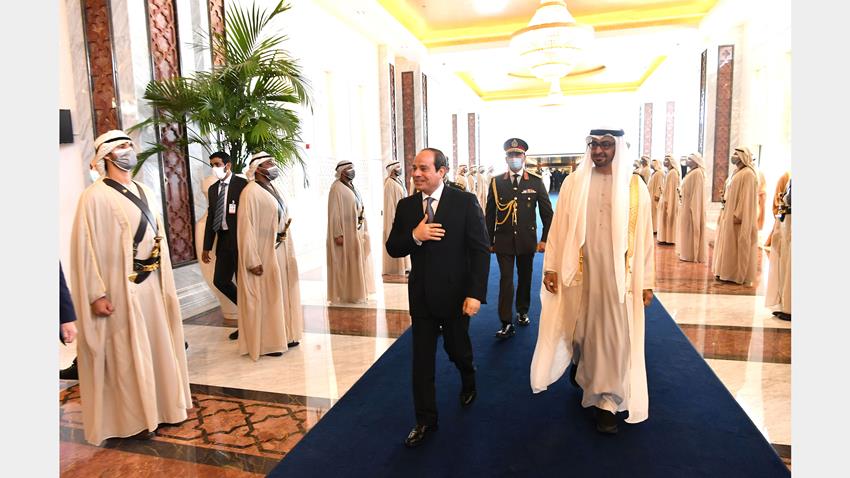 الرئيس عبد الفتاح السيسي يلتقي ولي عهد أبو ظبي بالعاصمة الإماراتية أبو ظبي