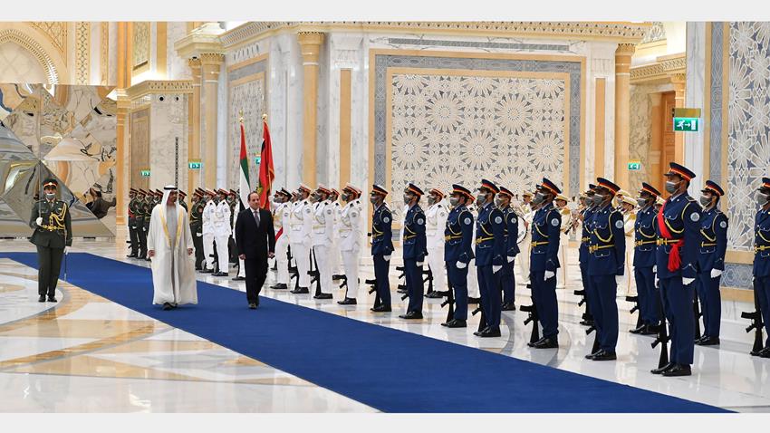 الرئيس عبد الفتاح السيسي يلتقي ولي عهد أبو ظبي بالعاصمة الإماراتية أبو ظبي