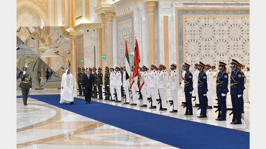 الرئيس عبد الفتاح السيسي يلتقي ولي عهد أبو ظبي بالعاصمة الإماراتية أبو ظبي