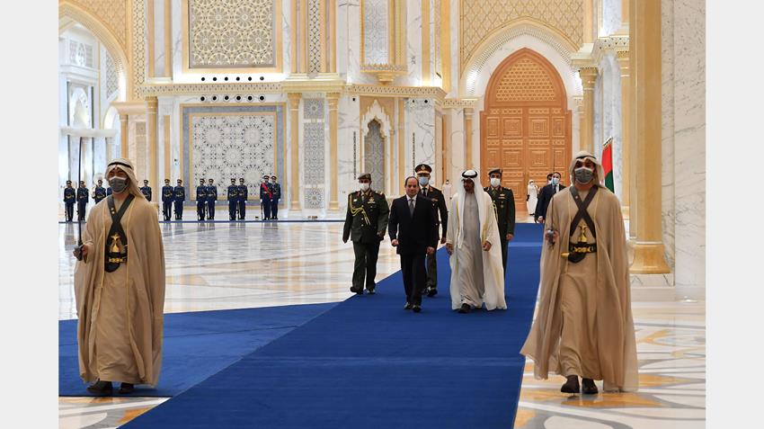الرئيس عبد الفتاح السيسي يلتقي ولي عهد أبو ظبي بالعاصمة الإماراتية أبو ظبي