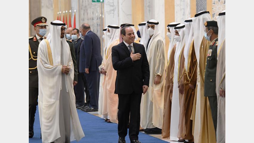 الرئيس عبد الفتاح السيسي يلتقي ولي عهد أبو ظبي بالعاصمة الإماراتية أبو ظبي
