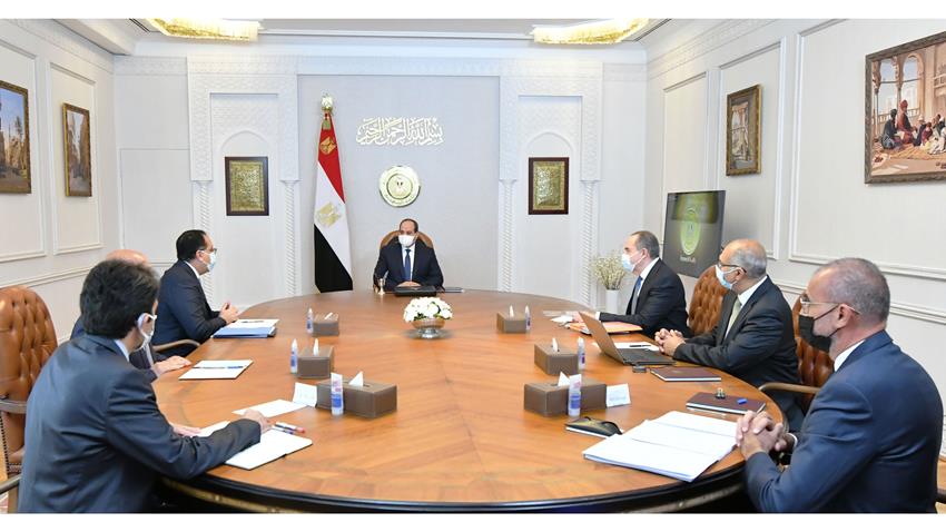 الرئيس عبد الفتاح السيسي يجتمع برئيس مجلس الوزراء ووزير النقل 24-2-2022