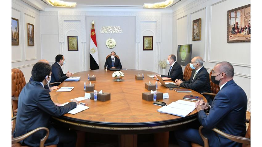 الرئيس عبد الفتاح السيسي يجتمع برئيس مجلس الوزراء ووزير النقل 24-2-2022