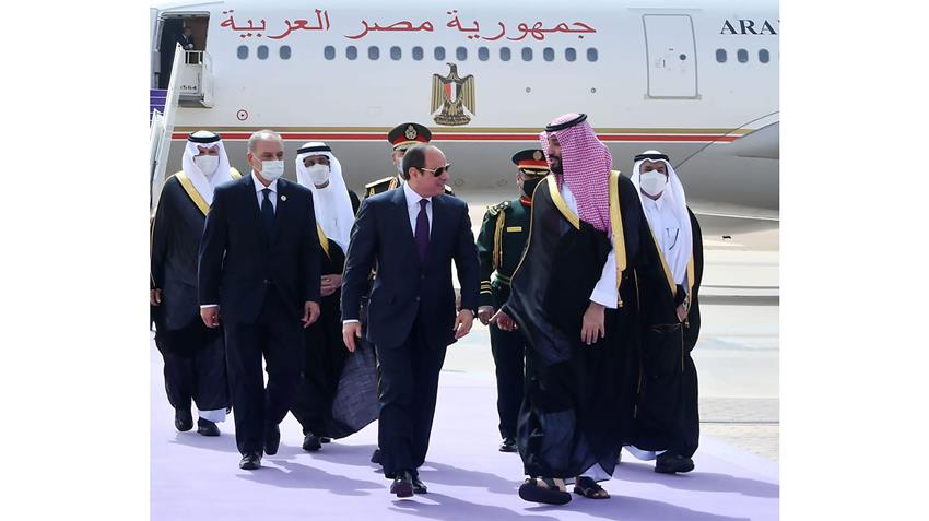 الرئيس عبد الفتاح السيسي يصل الرياض وولي عهد المملكة العربية السعودية يستقبل سيادته 08/03/2022