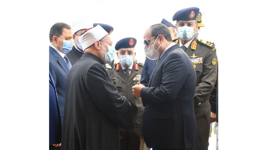 الرئيس عبد الفتاح السيسي يؤدي صلاة الجمعة بمسجد المشير طنطاوي بمناسبة يوم الشهيد 11/3/2022