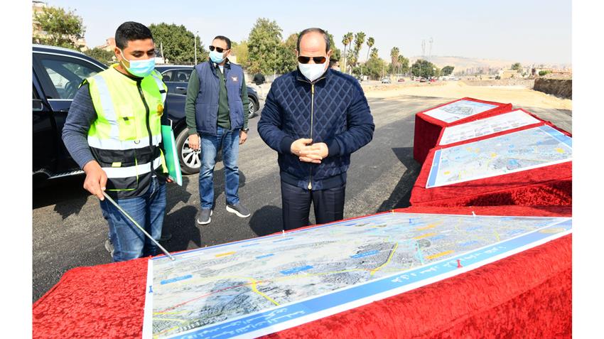 الرئيس عبد الفتاح السيسي يتفقد سير الأعمال بعدد من المشروعات بمنطقة مصر القديمة والقاهرة التاريخية