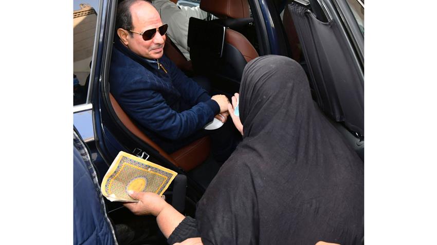 الرئيس عبد الفتاح السيسي يتفقد سير الأعمال بعدد من المشروعات بمنطقة مصر القديمة والقاهرة التاريخية