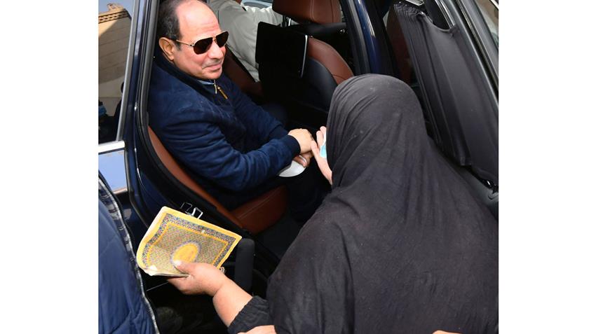 الرئيس عبد الفتاح السيسي يتفقد سير الأعمال بعدد من المشروعات بمنطقة مصر القديمة والقاهرة التاريخية