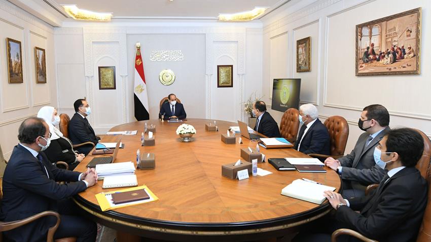 الرئيس عبد الفتاح السيسي يطلع على مشروع موازنة العام المالي القادم 2022-2023//  20-3-2022