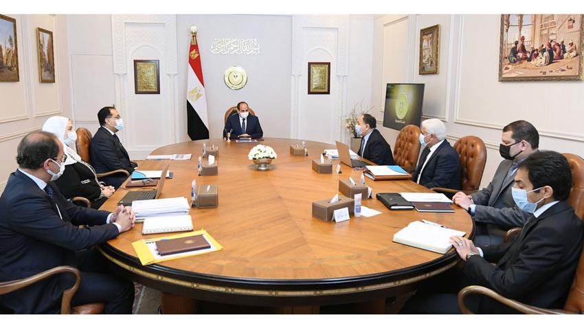 الرئيس عبد الفتاح السيسي يطلع على مشروع موازنة العام المالي القادم 2022-2023//  20-3-2022