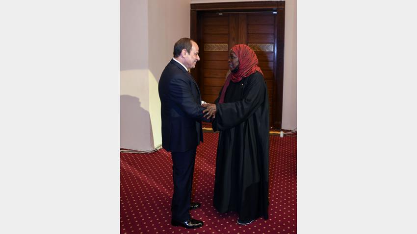 الرئيس عبد الفتاح السيسي يكرم عدد من الأمهات المثاليات ورموز من السيدات والشخصيات المصرية 23-3-2022