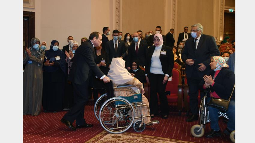 الرئيس عبد الفتاح السيسي يكرم عدد من الأمهات المثاليات ورموز من السيدات والشخصيات المصرية 23-3-2022